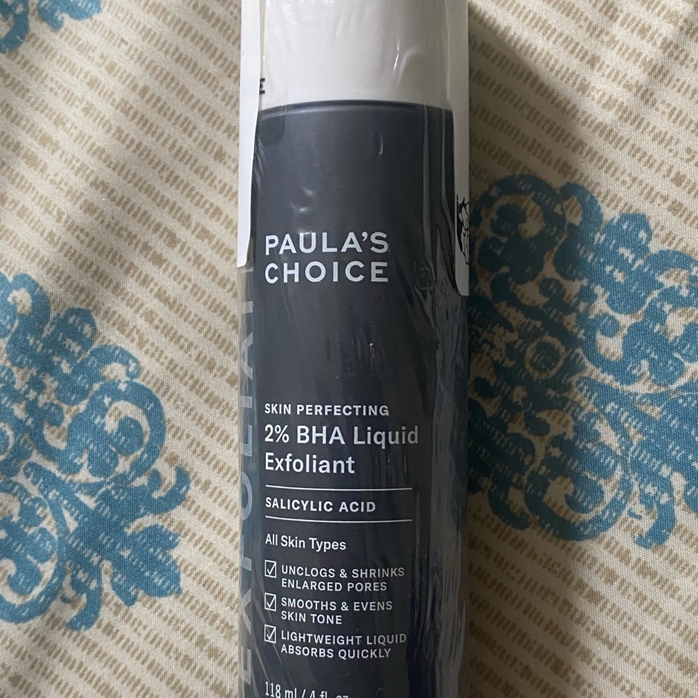 Paula's Choice Skin Perfecting 2% BHA Liquid Exfoliant - Black and White